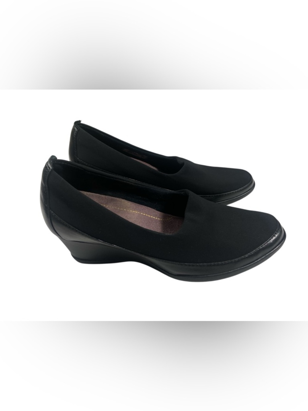 Clarks Artisan Black Wedge Pumps Leather Comfort Work Shoes Slip On Size 8.5 - Picture 2 of 6